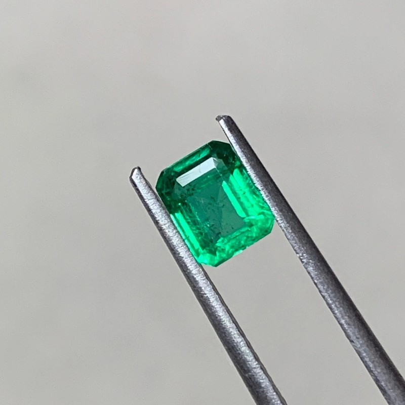 Natural Colombian Green Emerald 5 Ct+ Emerald Cut AA+ Certified Loose Gemstone gallery