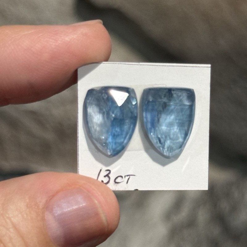 13ct 13.8x10.4x4mm Pair Aqua Blue Kyanite Shield Cut Faceted Cabochons Gems gallery