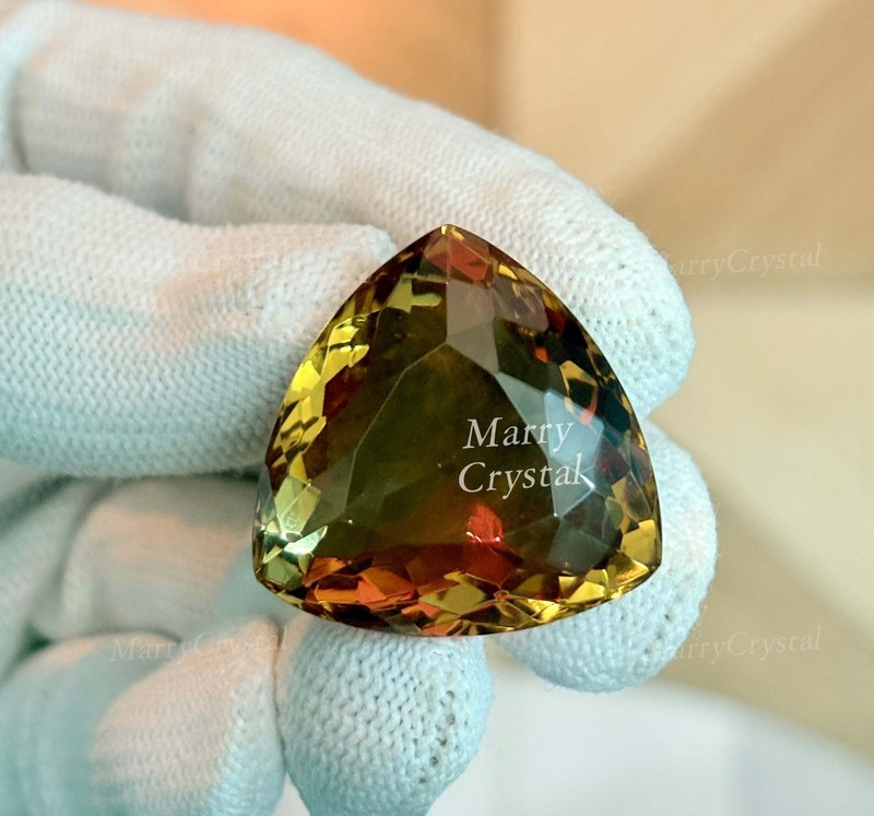 7 Color Change 70 Ct Zultanite Glass Trillion Cut Multicolor Loose Gemstone