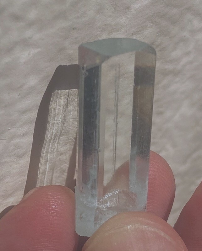 AQUAMARINE WATER CLEAR SPARKLING TERMANATIONS GEM CRYSTAL 27.5 CARATS- 5.5 GRAMS gallery