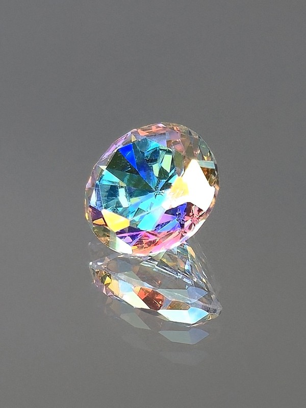 Borealis Topaz – Clean Diamond Cut with Vivid Iridescence 1.25 Carat BEAUTIFUL ✨ gallery