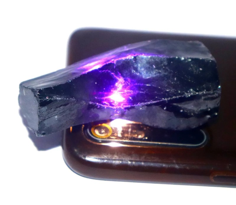 Natural 100-170 Ct Blue Sapphire Rough Gemstone from Russia Premium Quality.