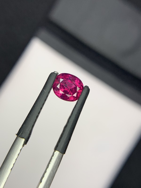 0.98 Ct Natural Ruby Oval Shape Loose Gemstone From Kashmir Pakistan gallery