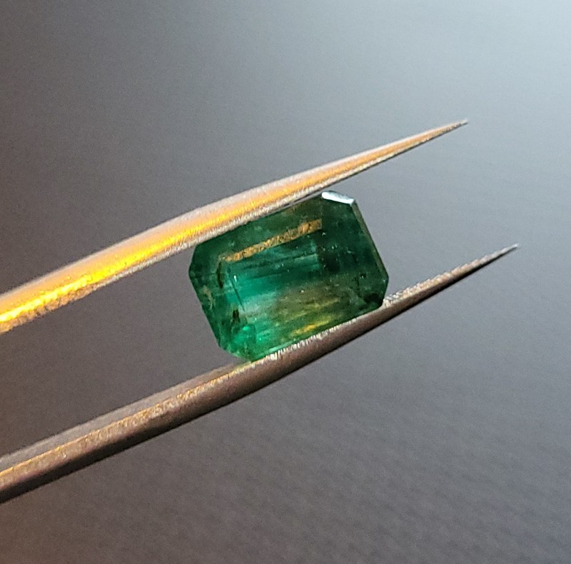 Ideal Dark Green Natural Untreated Certified Zambian Transparent Emerald 5.50ct gallery