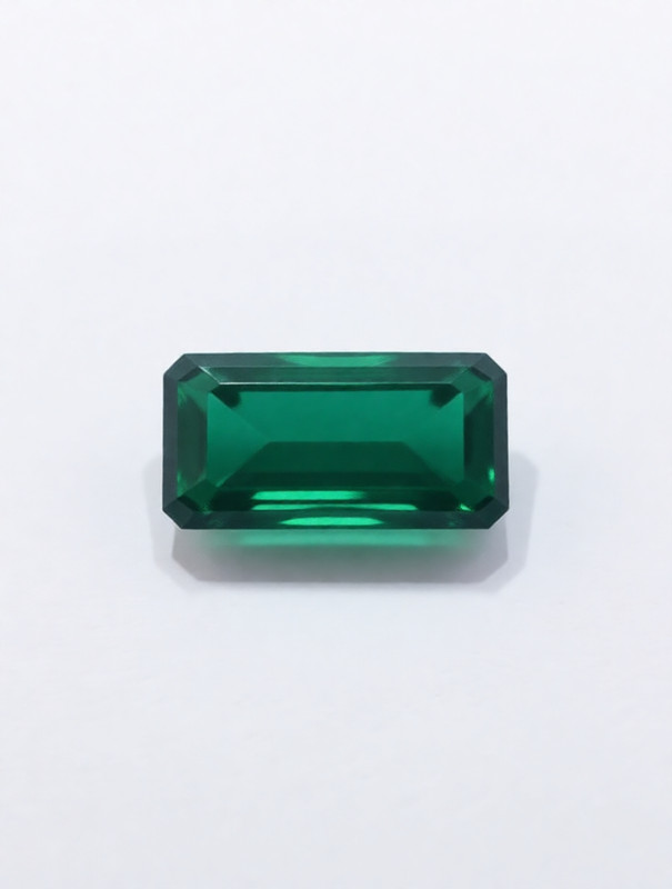 Emerald Green Emerald‑Cut 30–35 ct – Deep Green Loose Gemstone for Ring/Pendant