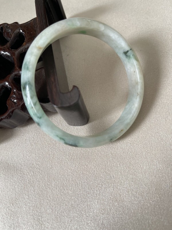 58 mm 100% Natural Green Authentic Burmese Jadeite Jade Bangle