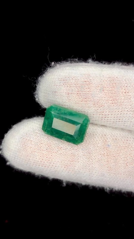 Natural Brazilian Emerald 9.10ct Emerald Cut - Green - Oiled Clarity Enhanced gallery