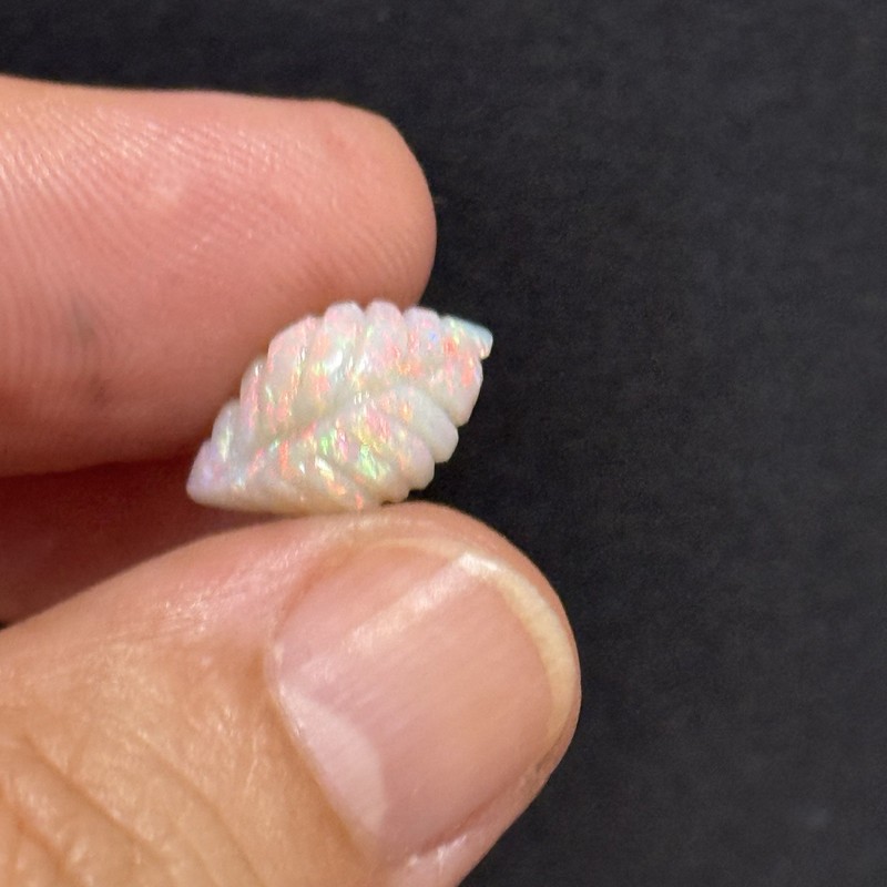 3.5ct 13x8x7mm Carved Leaf Colorful Coober Pedy Australian Opal Gemstone gallery