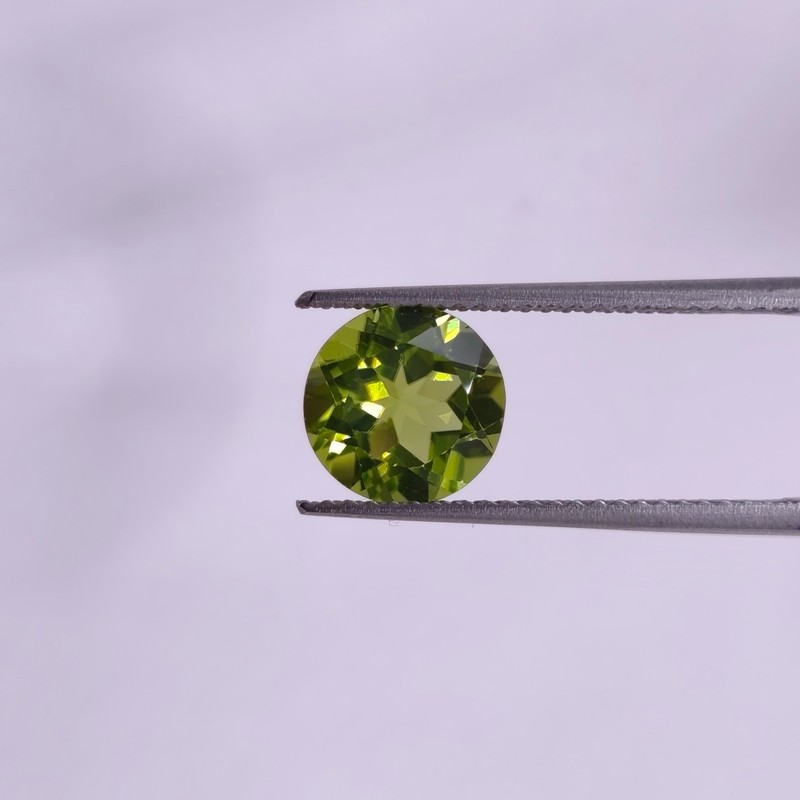 Natural Peridot 2.03Ct Round Step Cut Loose Gemstone Pakistan 8mm