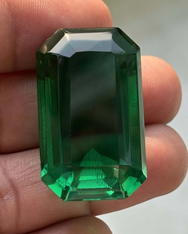 Natural 129 Ct Green Emerald Emerald Cut Certified Colombian Loose Gemstone 6AHY