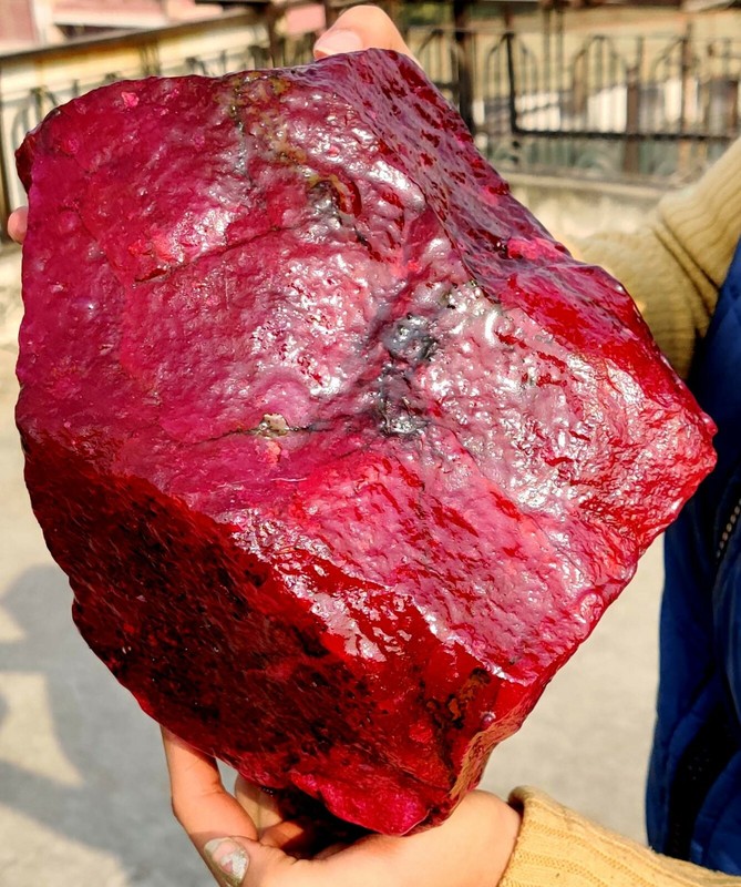 DYED 7000 CT RED RUBY NATURAL AFRICAN CERTIFIED GEMSTONE HUGE ROUGH k