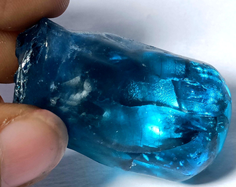Natural Kashmiri Sapphire Rough 186.0 Ct EGL Certified Loose Gemstone 6YGF