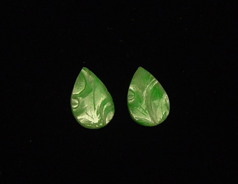 GENUINE JADEITE LOOSE STONE 2 NATURAL APPLE GREEN CARVED PEAR SHAPE LEAF DESIGN gallery