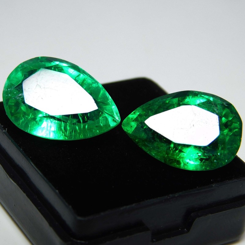 Precious Natural AAA+ Emerald Green Pear Cut 18 Ct Loose Gemstone CERTIFIED Pair