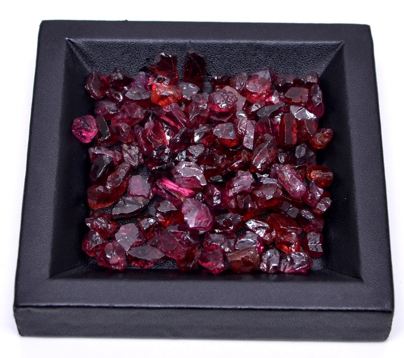 `100% Natural Red Garnet Rough Lot Loose Gemstone For Jewelry Making 1 Kg