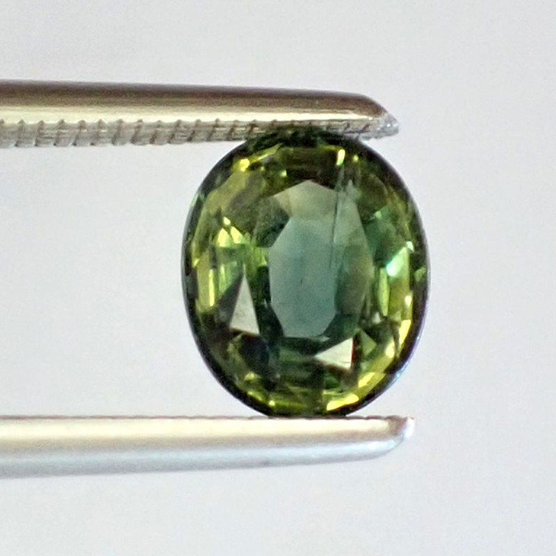 Natural Oval 6.1×5.1 mm Green Yellow Blue Rare Australian Parti Sapphire, 0.90ct