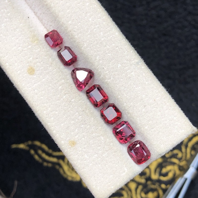 7.80 Carat Beautiful Natural Rhodolite Garnet From Africa Tanzania Mine gallery
