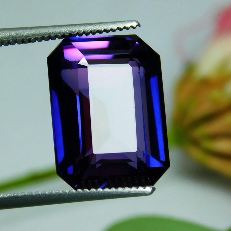Natural 10.75 Ct Purple Blue Tanzania Tanzanite Emerald Shape Stunning Gemstone gallery