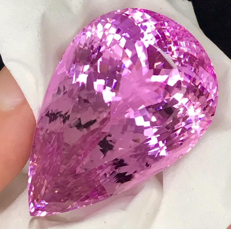 Natural Pink Kunzite Loose Gemstone Pear Shape 101.32 CT Kunzite AAA Certified