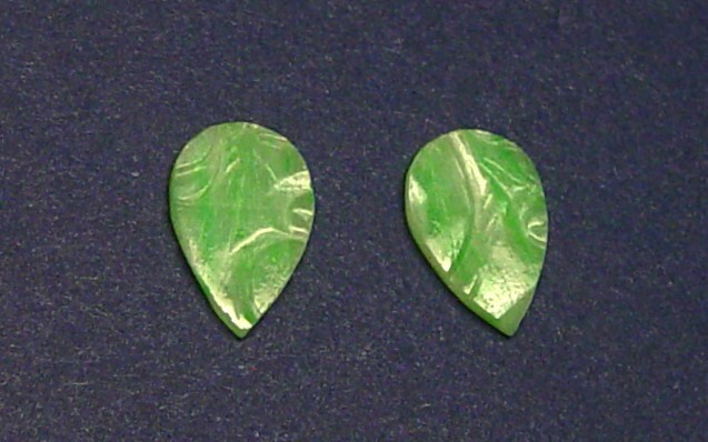 GENUINE JADEITE LOOSE STONE 2 NATURAL APPLE GREEN CARVED PEAR SHAPE LEAF DESIGN gallery