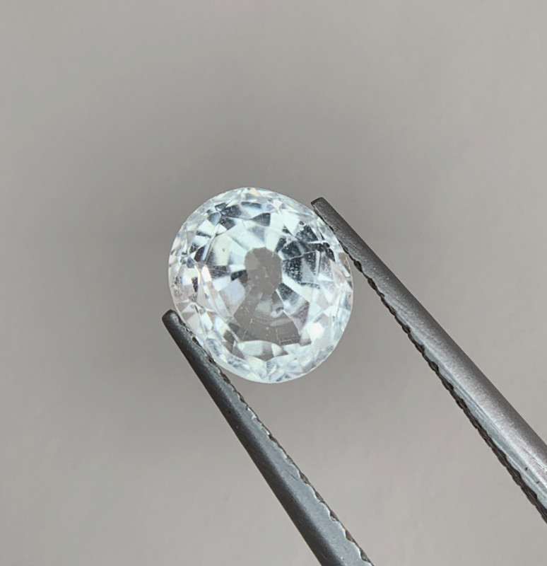 1.77 Ct Beautiful White Sapphire Oval 7×6 mm White Color 100% Genuine