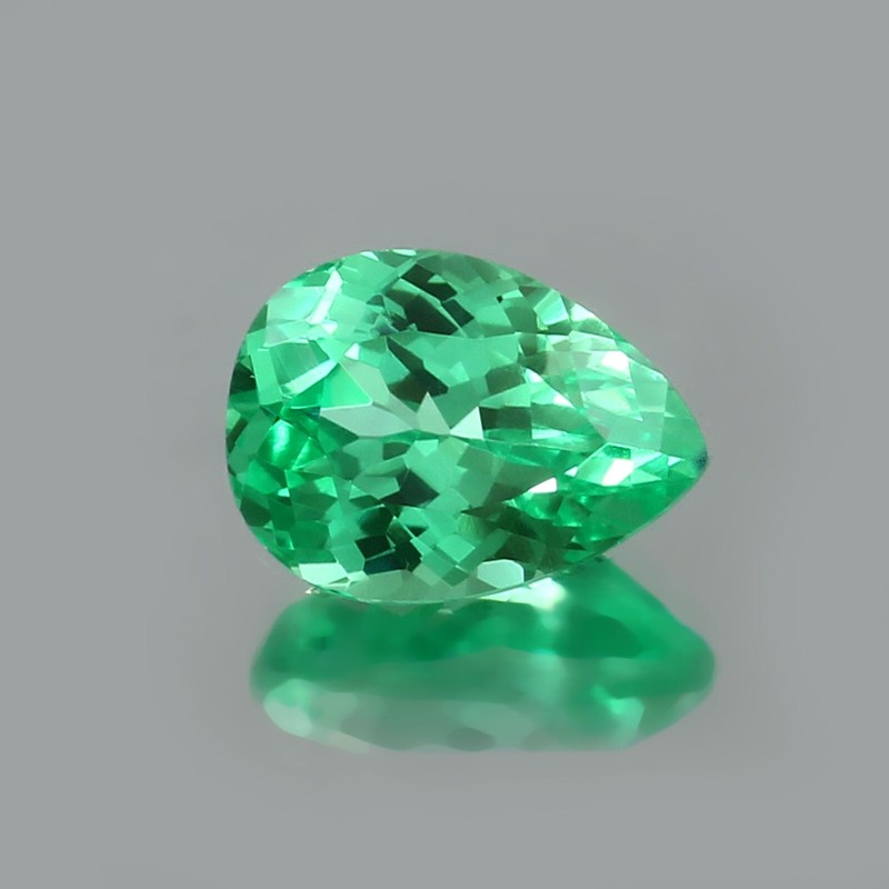 AAA 12×8 MM Natural Ceylon Green Parti Sapphire Loose Pear Cut Gemstone