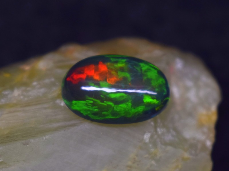 5.3 CT Top Quality Greenish Fire 15.8×10.2×6.2 mm Multi Fire Black Opal Cabochon