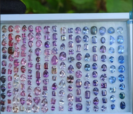 2500+ CARATS MIXED GEM LOT Glass cut LOOSE GEM STONE LOT (164405)