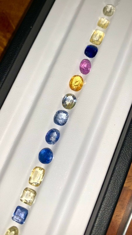 21 Carats Natural Sapphire Collection