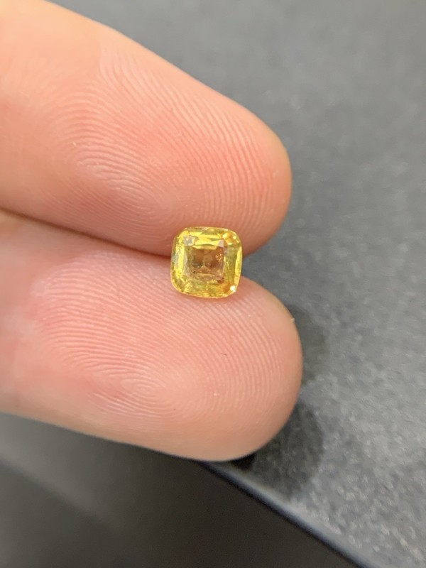 Yellow Sapphire 1.05 Ct gallery