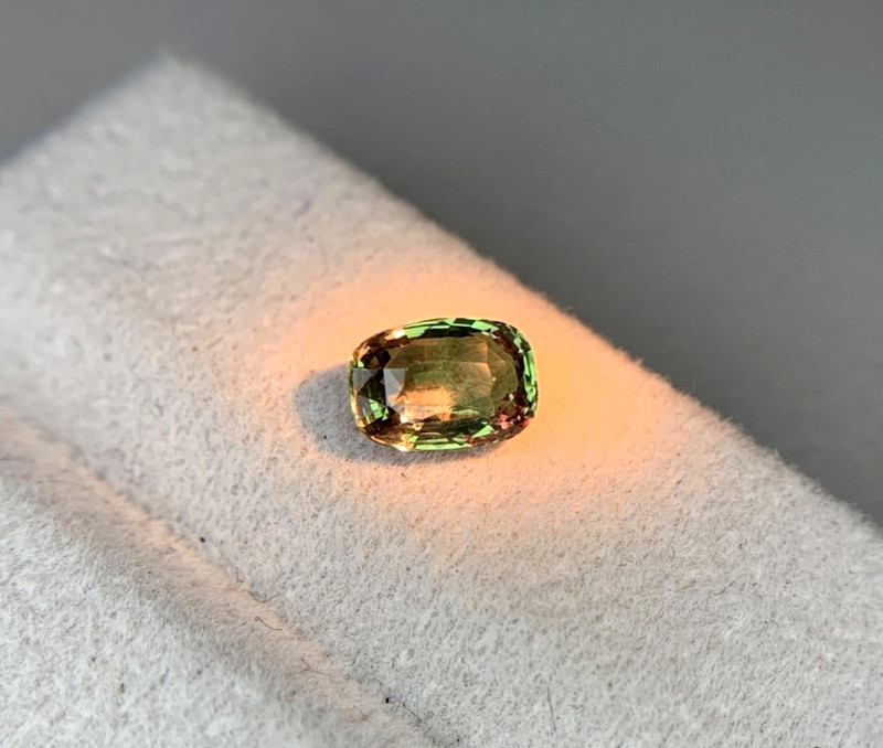 1.03ct Natural Alexandrite CUSH Shape 7×5mm Green to Red Change 100% Genuine gallery