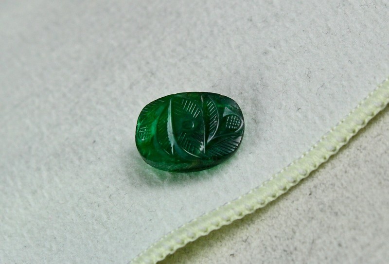 Natural Zambia Emerald 7.09ct Carved Cabochon Gemstone Ring Pendant gallery