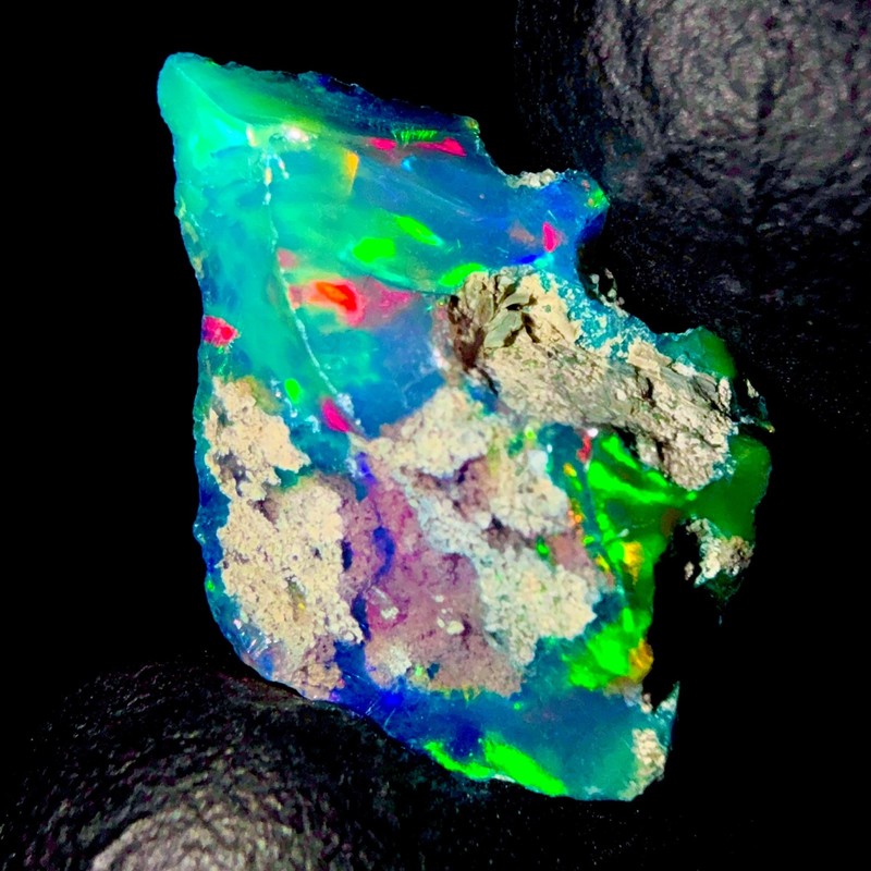 Natural Fire Opal gemstone, Ethiopian Black Opal, Dry Opal rough 5.8 Ct 20×14 mm