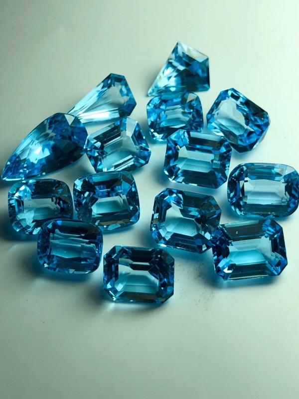 91Carat Mindblowing Swiss Blue Topaz Losse gemstone Jewellary Lot From @Africa M
