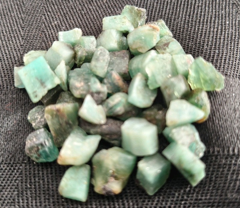 101CT Natural Rough Colombian Emerald Loose Gemstones beautiful green tones #5
