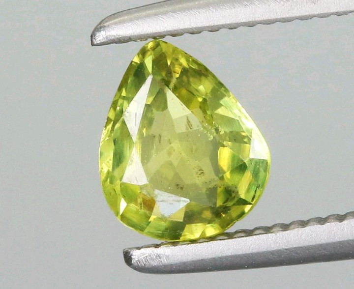 0.46 Ct Australian Parti Sapphire 5.6 X 4.6 mm