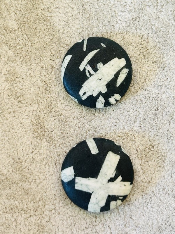 Set 2 Chinese Writing Stone Feldspar Basalt Round Cabochons 26 mm Matte