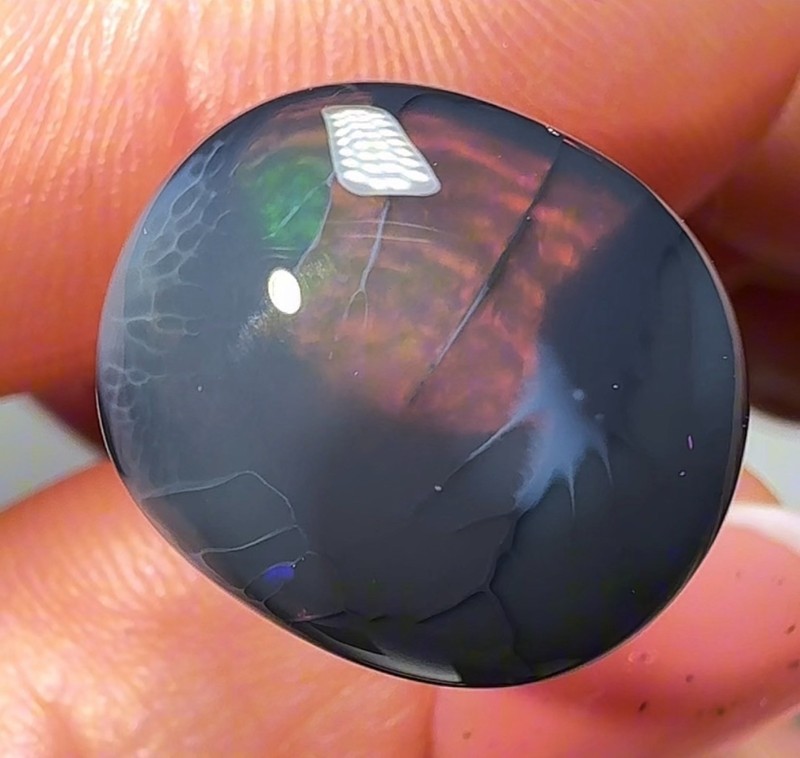 Natural Solid Australian Lightning Ridge Black Opal 8.95 ct, Gemstone