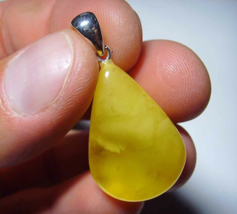 Amber pendant Natural Baltic Amber drop shape amber pendant silver 3.81gr Q-29