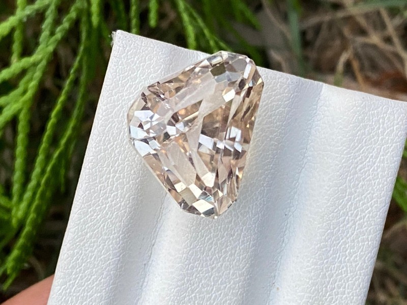 19.40Ct Natural cut yellow kunzite Emerald shape loose Gemstone From Afghanistan