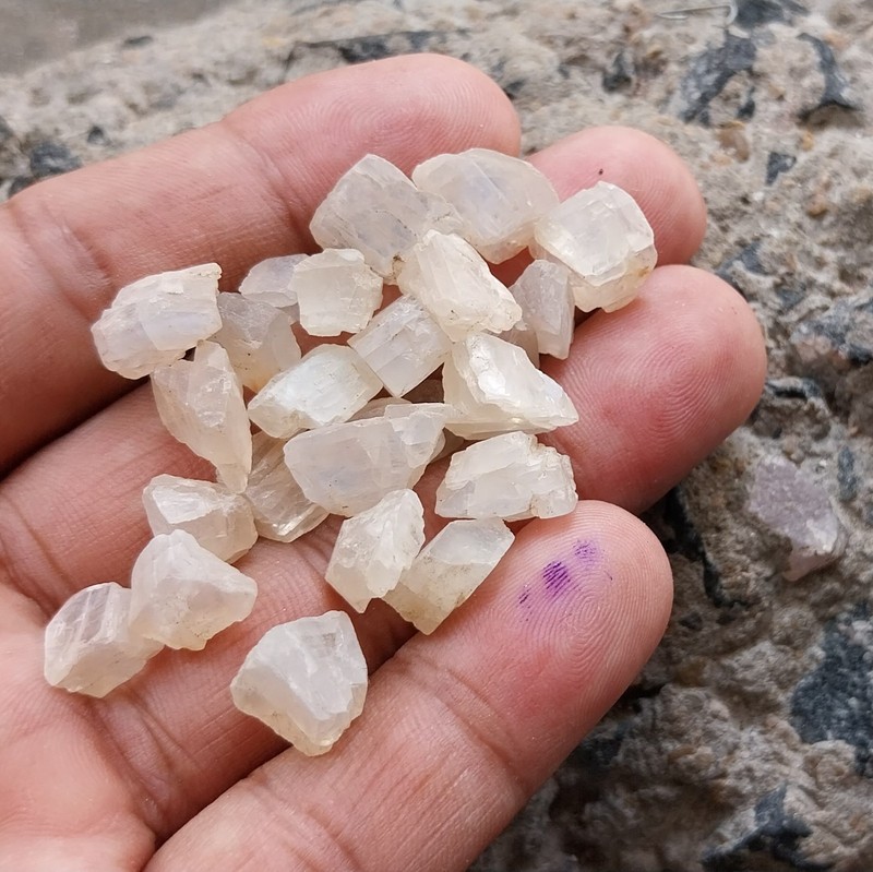 90 Ct 9 To 14 MM Natural White Color Rainbow Moonstone Rough Raw 25 Piece Lot gallery