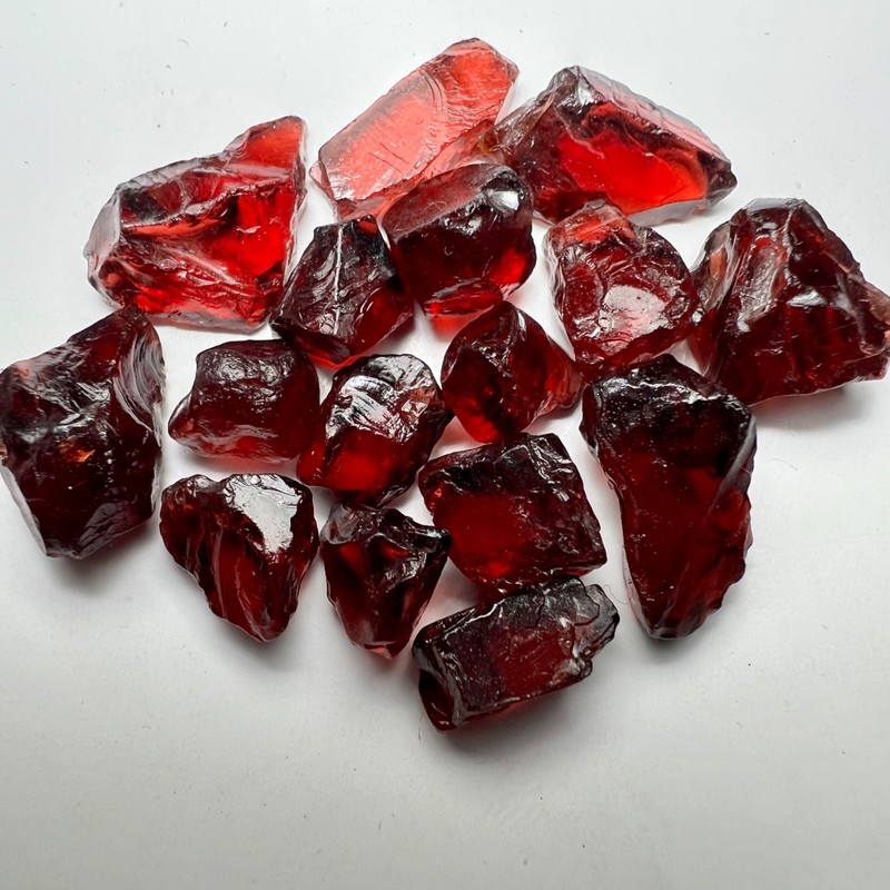 Natural Rhodolite Garnet Rough Lot 70.70 Ct Tanzania Faceting Material