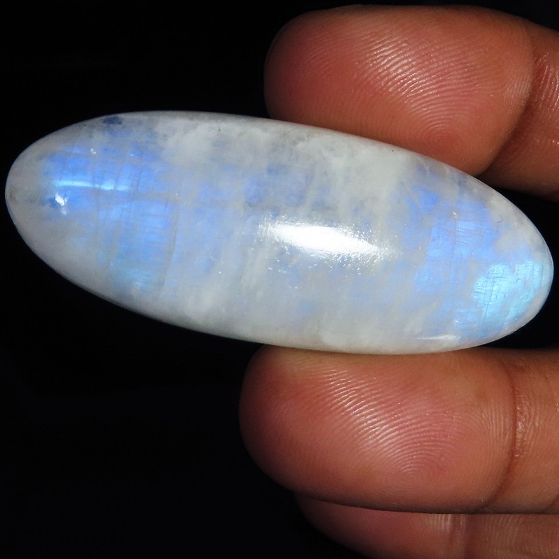 (19 X 52 X 10 MM) 89.40 Carat. NATURAL RAINBOW MOONSTONE OVAL CABOCHON GEMSTONE