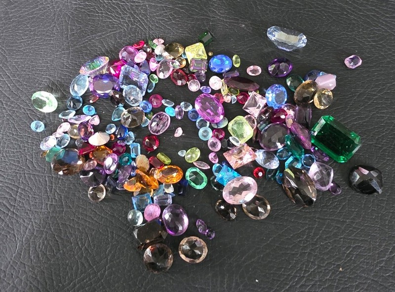 502 Ct Mixed Lot of Natural and synthetic Gemstones .