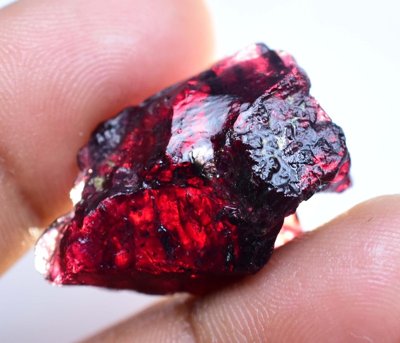 Very Rare Natural Red Painite Rough Unheated 40.70 Ct Burmese Facet Certified