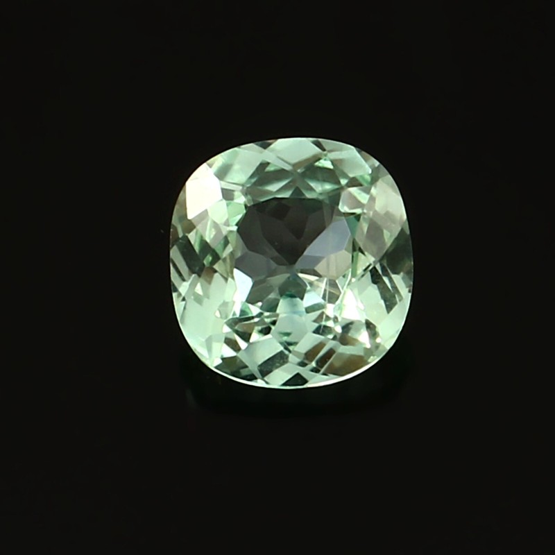 Natural Flawless Ceylon Green Parti Sapphire 2.90 Ct Cushion Cut Loose Gemstone