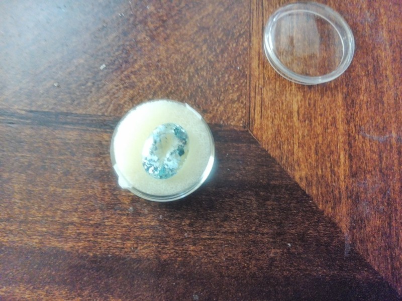 Aquamarine gem stone . 9.39 ct real not lab or fake . very bright