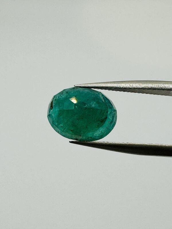 Beautiful Natural Green Emerald 4.185 ct mixed cut grade 11.70x9.19x6.22 mm gallery