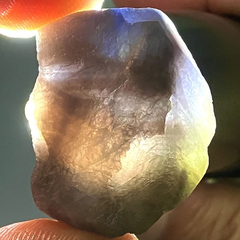 81.15 Ct - Natural 100% Very Good Big Size Rough Blue Sapphire Madagascar gallery