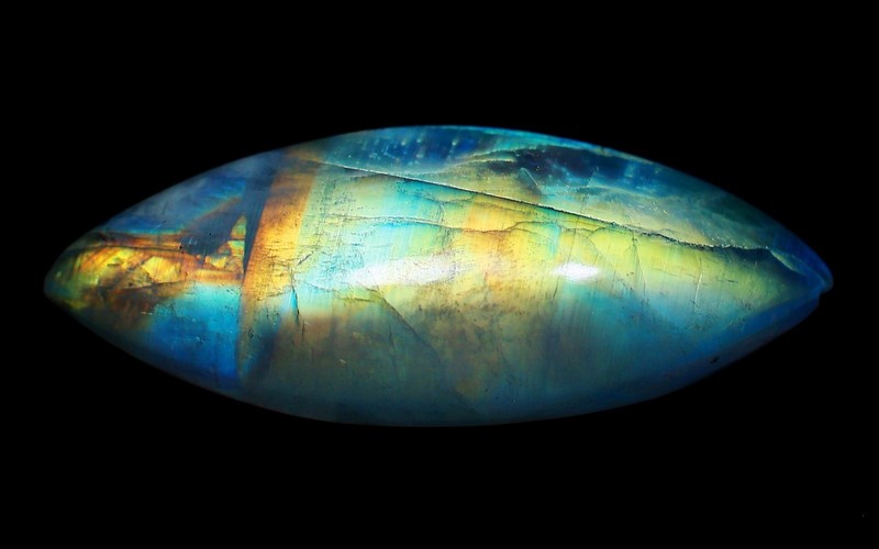 28 Ct 8X13X35 mm Natural Green Fire Rainbow Moonstone Fancy Cabochon Gems RQ-490
